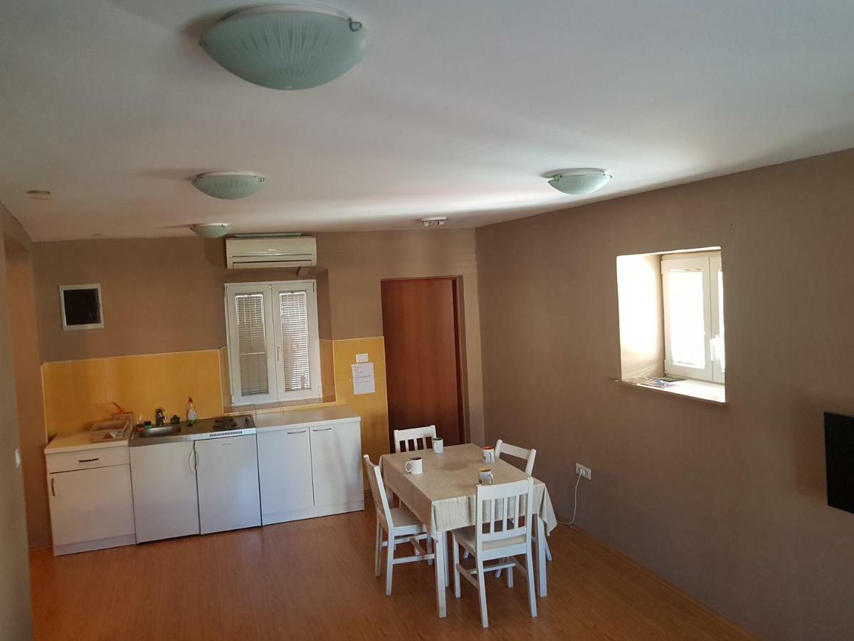 שיבניק Apartment Central מראה חיצוני תמונה